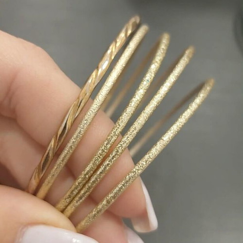 Bracelets like new, gold color