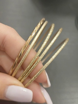 Bracelets like new, gold color