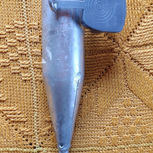 Metal Ground Screw Base like new, for beach umbrellas