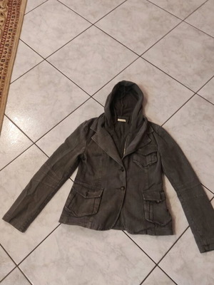 Jean jacket with attached hood size M like new, black