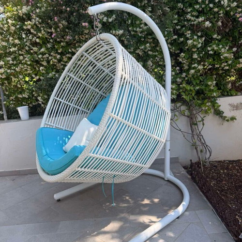 Outdoor swing chair used with iron base and removable cushions