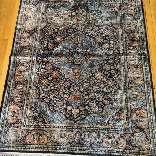 Vintage wall hanging like new 140x200
