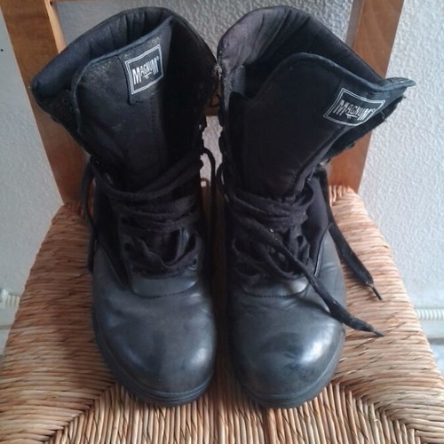 Magnum boots used, size 43.5, black