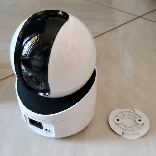 Safire indoor surveillance camera like new