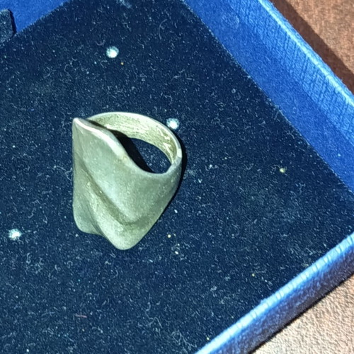 Ring No.2 silver, like new, elegant and solid