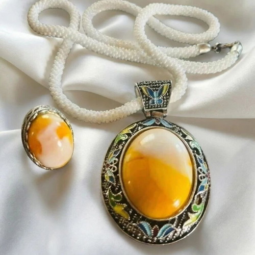 Vintage Faux Agate Pendant Necklace and Adjustable Ring Set new