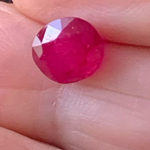 Natural ruby 3.25 cts new, round cut