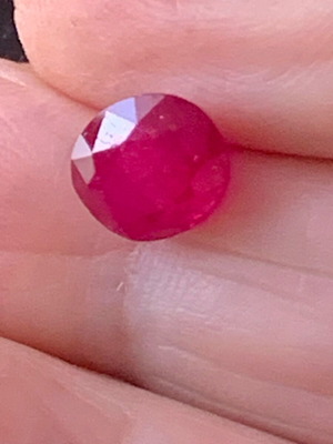 Natural ruby 3.25 cts new, round cut