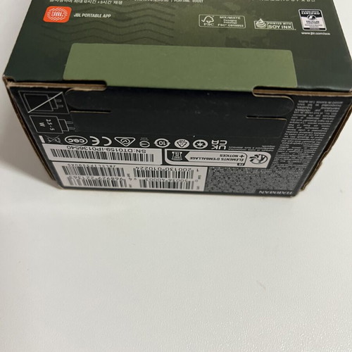 JBL Clip 5 portable Bluetooth speaker new, factory sealed