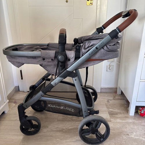 Kiddo Jazz stroller used, lightweight and practical
