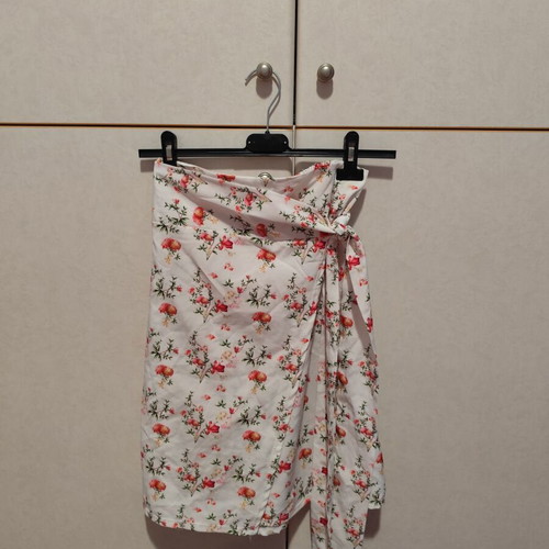 Floral pareo like new, multicolored, polyester