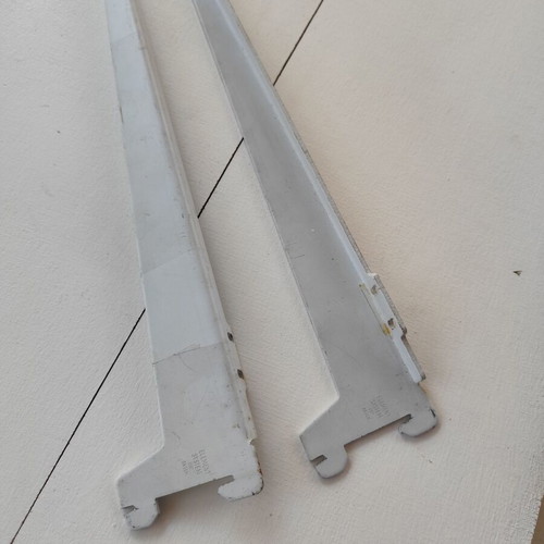 Element System metal shelf brackets, various sizes, white