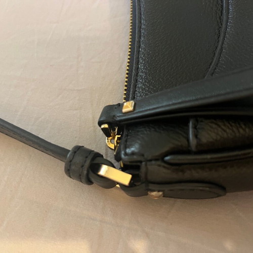 Michael Kors Half Moon Mini shoulder bag black like new