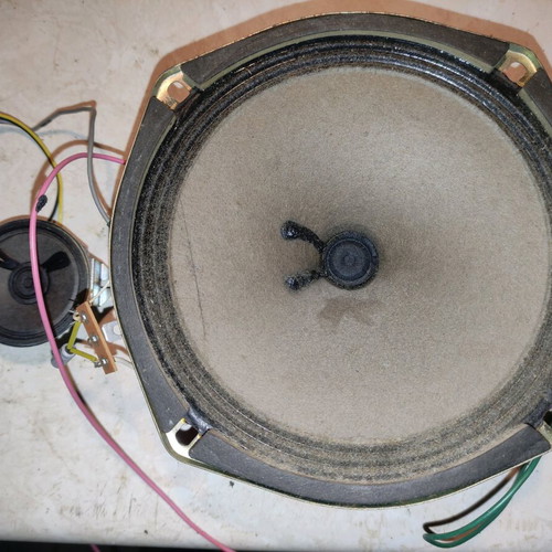 Speakers set used, 2 woofers, 2 midrange, 2 tweeters
