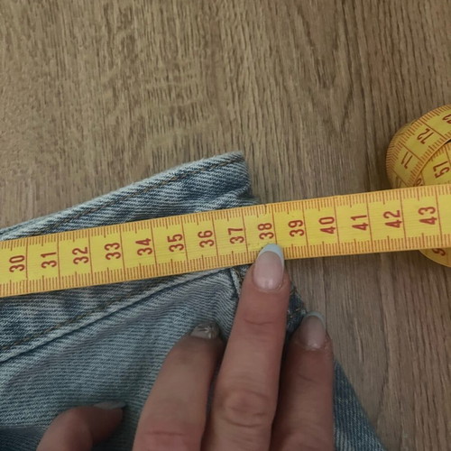 Stradivarius crop jeans like new, light color, size M