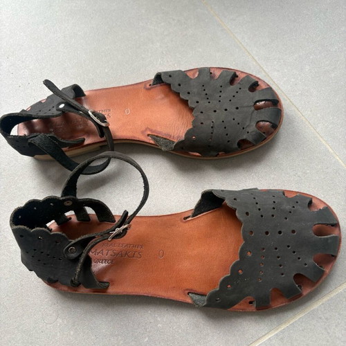Klimatsakis leather sandals size 40 black like new