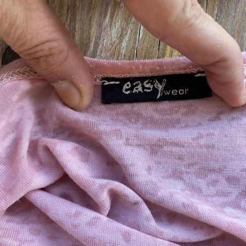 Easy Wear pink t-shirt like new, woman design, M/L