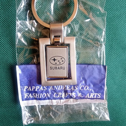 Vintage Subaru spinning keychain New Old Stock NOS heavy metal 37.45g