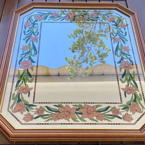 Mirror with floral design used