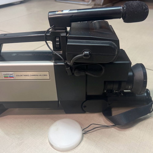 Hitachi VK-C850 color video camera 1982 used, vintage analog