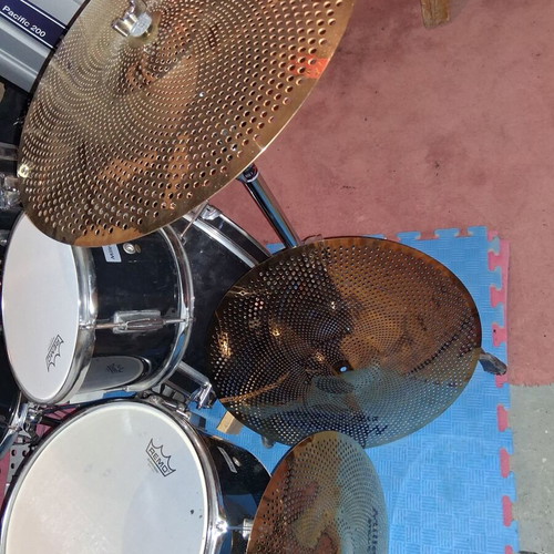Mini Drums Millenium full set like new with silent cymbals and stool
