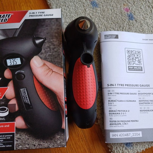 Electronic 5 in 1 tyre pressure gauge like new