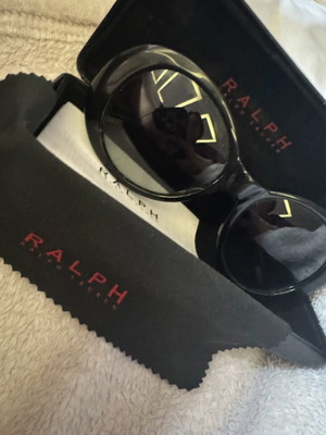 Ralph Lauren Vintage Oval Sunglasses used, black with original case