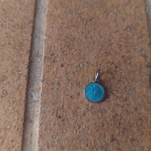 S.Antonio Proteggimi necklace pendant like new