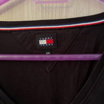 Tommy Hilfiger women's black blouse in excellent condition, XXL