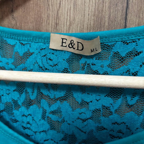 Long-sleeve blouse used with lace, size M/L, turquoise