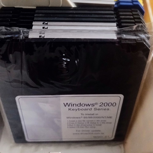 Pack of 2 cases with 43 floppy disks 3.5" vintage