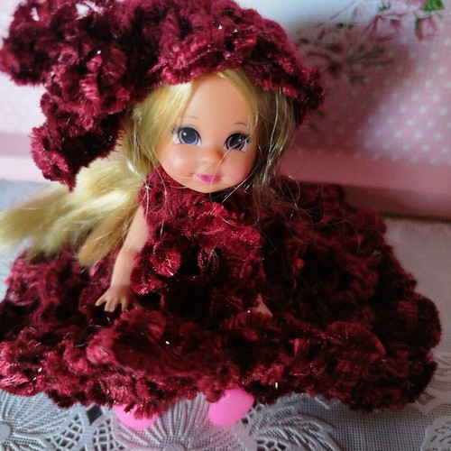 Miniature doll new with handmade dress and hat 10cm