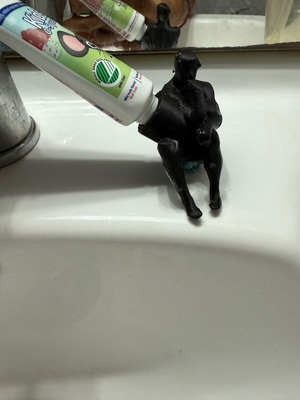 Children's toothpaste accessory like new for thin tube