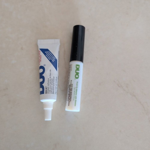 Eyelash glues duo like new from MAC latex and latex free