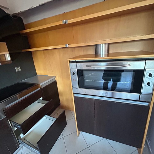 Tripani Kitchen Set used with Built-in Electric Appliances