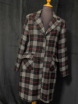 Vintage women's coat plaid design used, size M