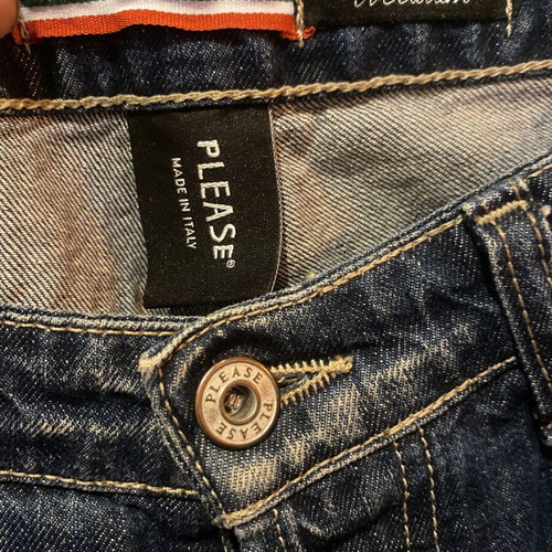 Please women's denim jeans Medium blue made in Italy like new