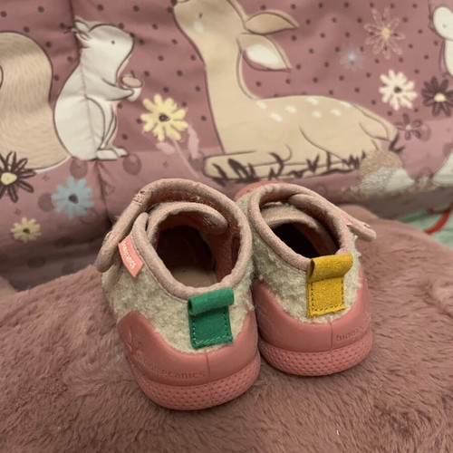 Biomecanics baby slipper size 19 pink new