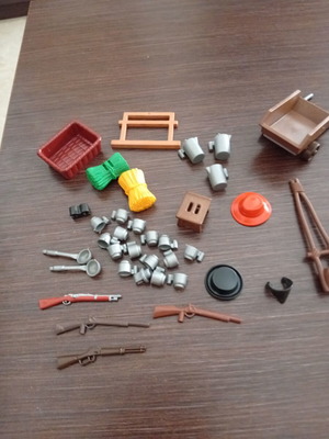 Playmobil western accessories set