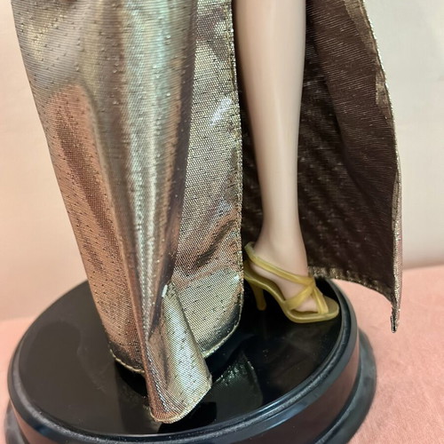Barbie Collector Dynasty Alexis Colby Mattel 2010 like new