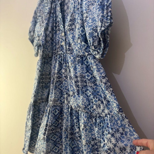 BSB short dress like new, white and blue, size S