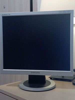 Οθόνη Samsung SyncMaster 710N μεταχειρισμένη, πλήρως λειτουργική