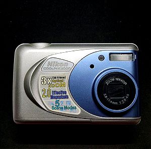 Nikon coolpix 2000 Made in Japan