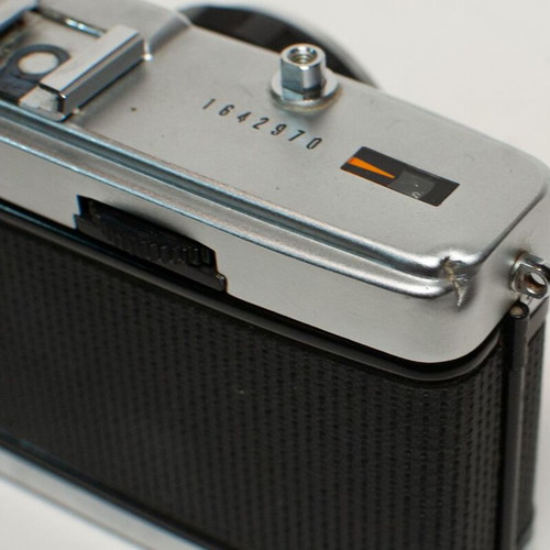 Olympus Trip 35 analog camera with original case