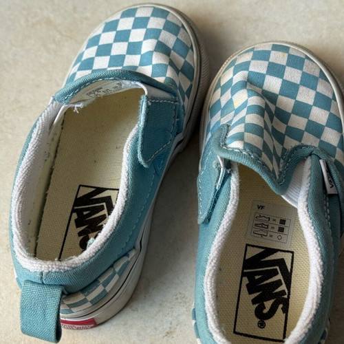 Vans Classic Slip-On kids shoes No 24 like new, turquoise checkerboard pattern