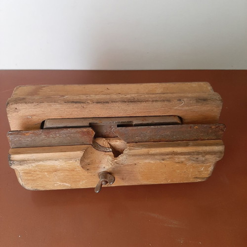 Wooden plow plane 19th century with adjustable screws