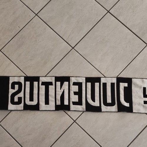 Juventus FC official scarf with authenticity hologram
