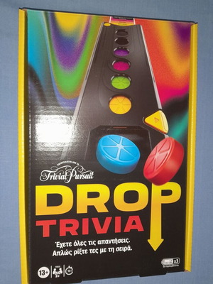 Trivial Pursuit Drop Trivia board game new