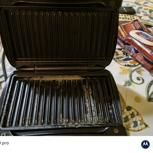 Philips sandwich toaster used 700W