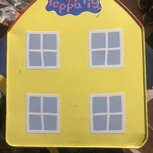 Peppa Pig metal house case with 16 figures used